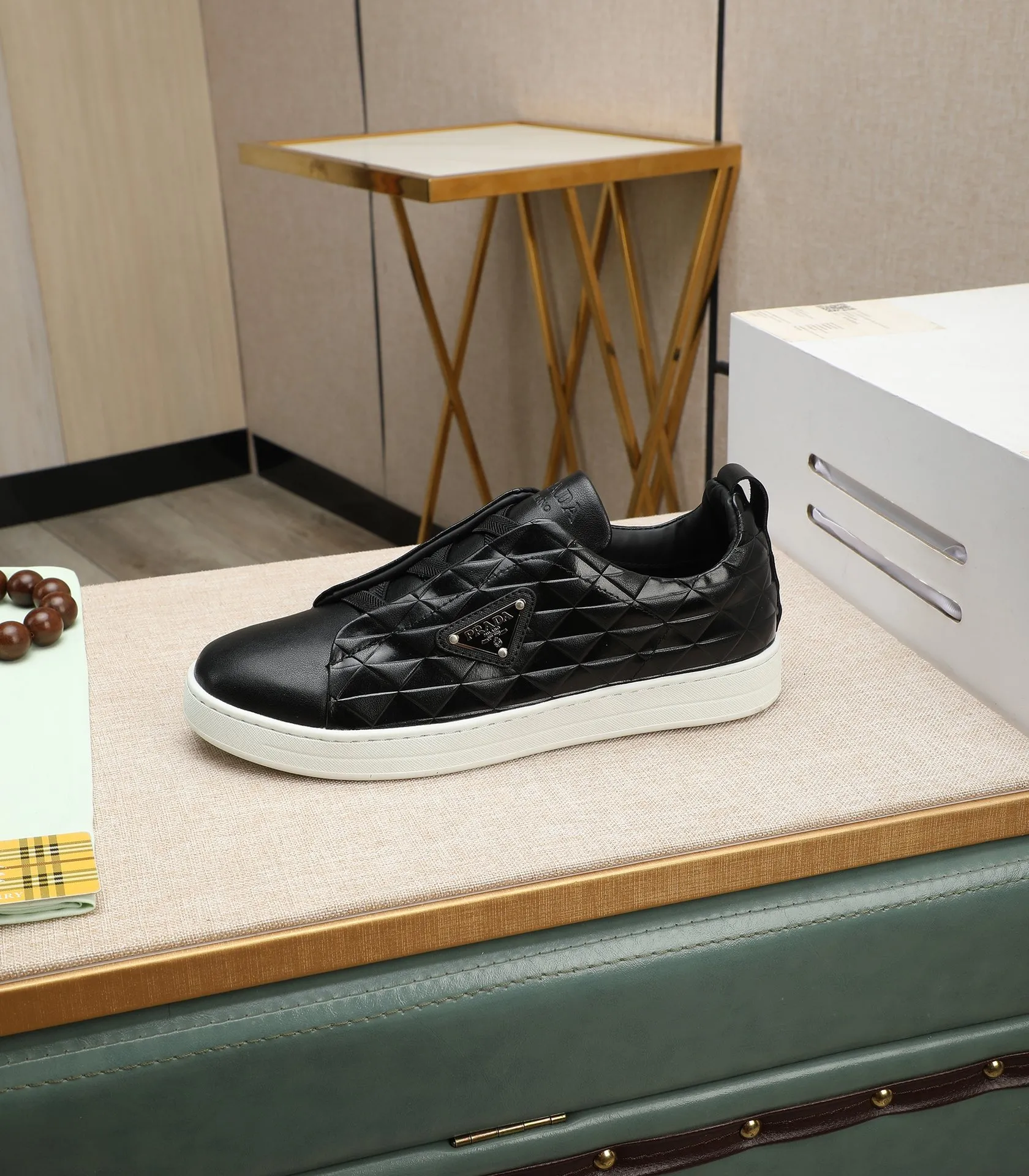 Men's men's shoes💰540🌹🌹[PRADA—Prada] 2024 latest model🙈original replica! 👟👟👟The uppers are made of top-notch workmanship from Italy🇮🇹Imported calfskin❗️The cowhide lining is suitable for travel. The original version has a large engraving sole, making it suitable for all kinds of travels, showing low-key luxury. Let quality speak for itself. Color: Size: 38-44